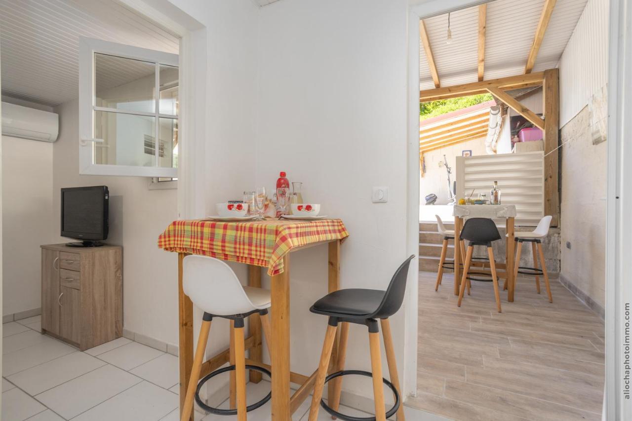 Appartamento Heliconia - Appt Avec Piscine Partagee Saint-Pierre Esterno foto